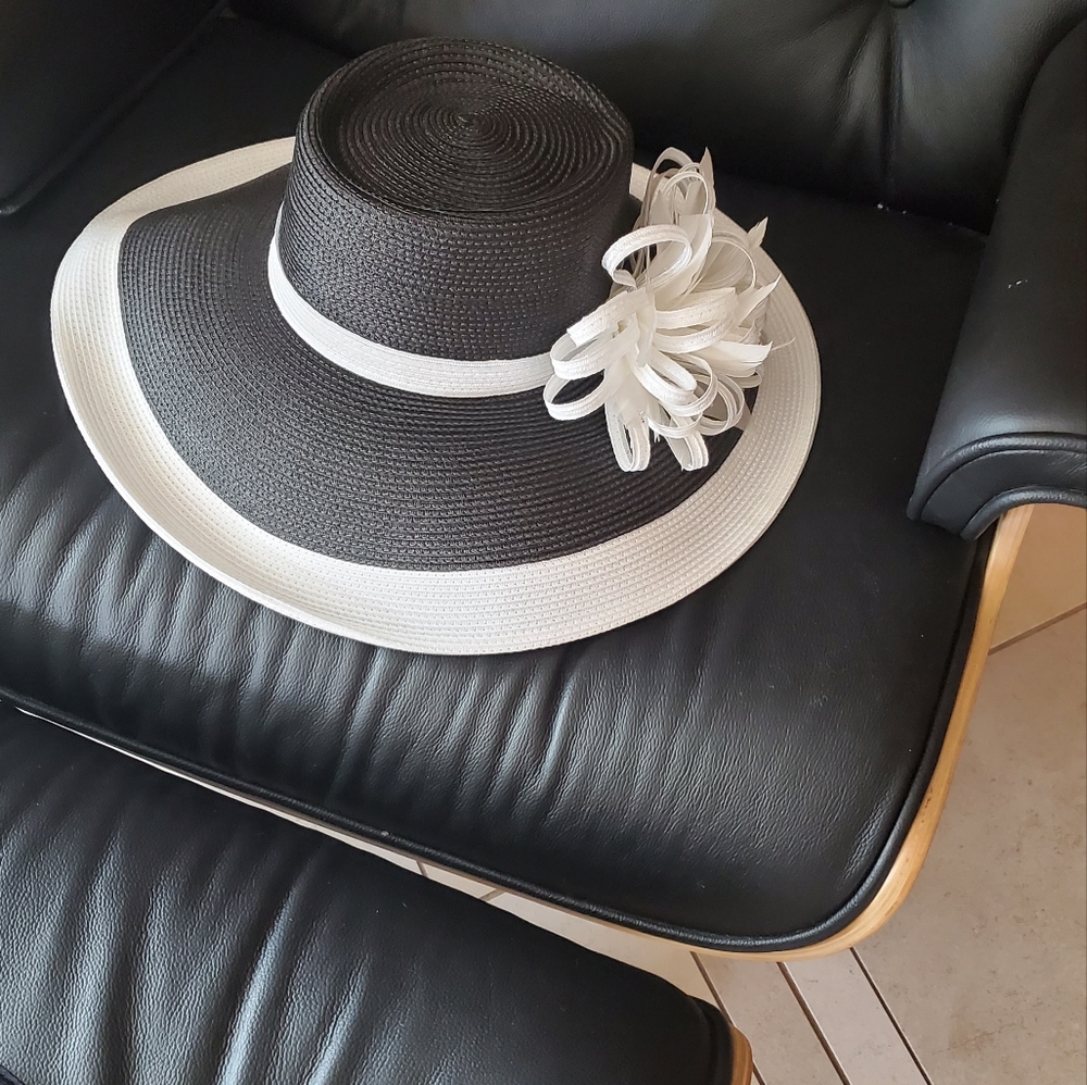 KY Derby Hat Excellent condition
